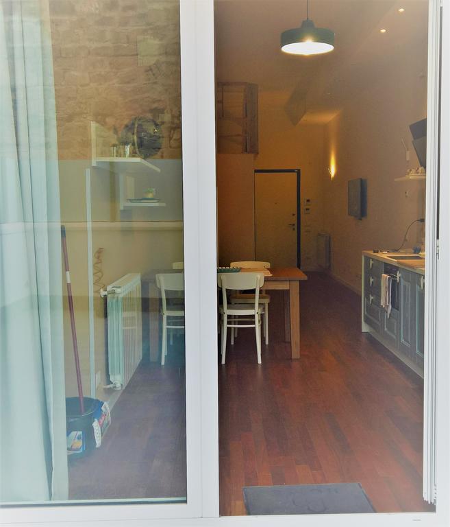 Sacra Famiglia Ausonia Apartment ปาแลร์โม ภายนอก รูปภาพ