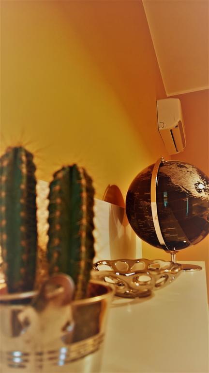 Sacra Famiglia Ausonia Apartment ปาแลร์โม ภายนอก รูปภาพ