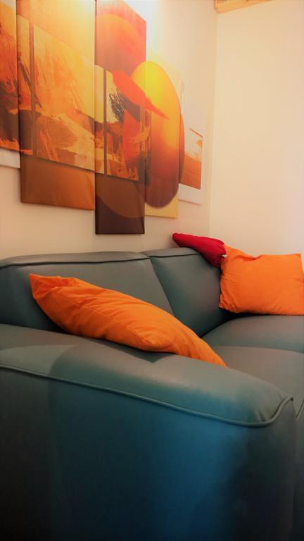 Sacra Famiglia Ausonia Apartment ปาแลร์โม ภายนอก รูปภาพ