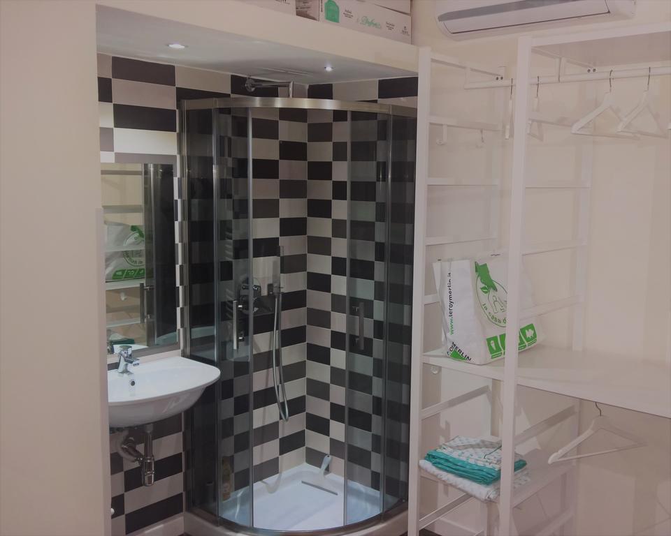 Sacra Famiglia Ausonia Apartment ปาแลร์โม ภายนอก รูปภาพ