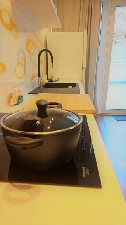 Sacra Famiglia Ausonia Apartment ปาแลร์โม ภายนอก รูปภาพ