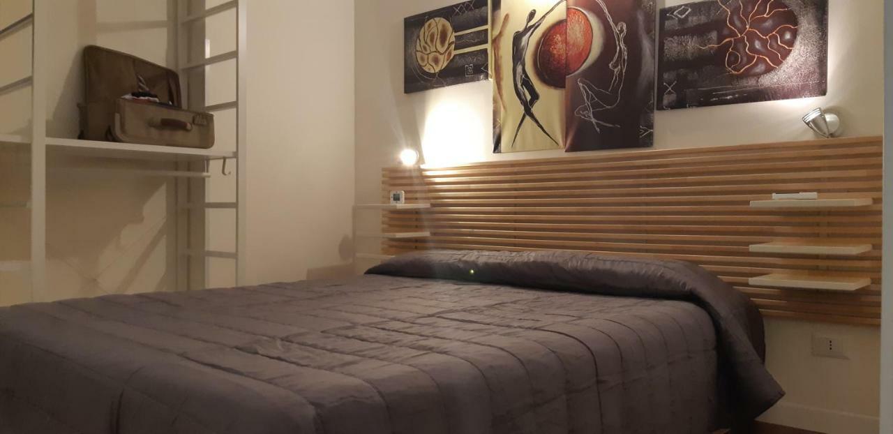 Sacra Famiglia Ausonia Apartment ปาแลร์โม ภายนอก รูปภาพ