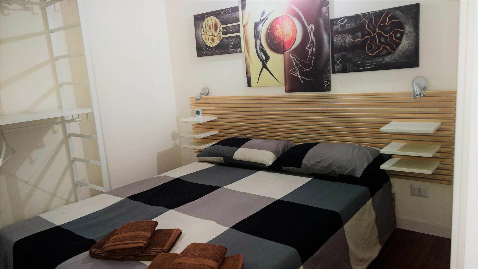 Sacra Famiglia Ausonia Apartment ปาแลร์โม ภายนอก รูปภาพ